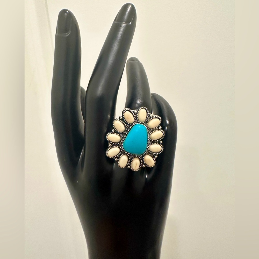 💕BRAND NEW💕Faux Turquoise silver plated cuff ring